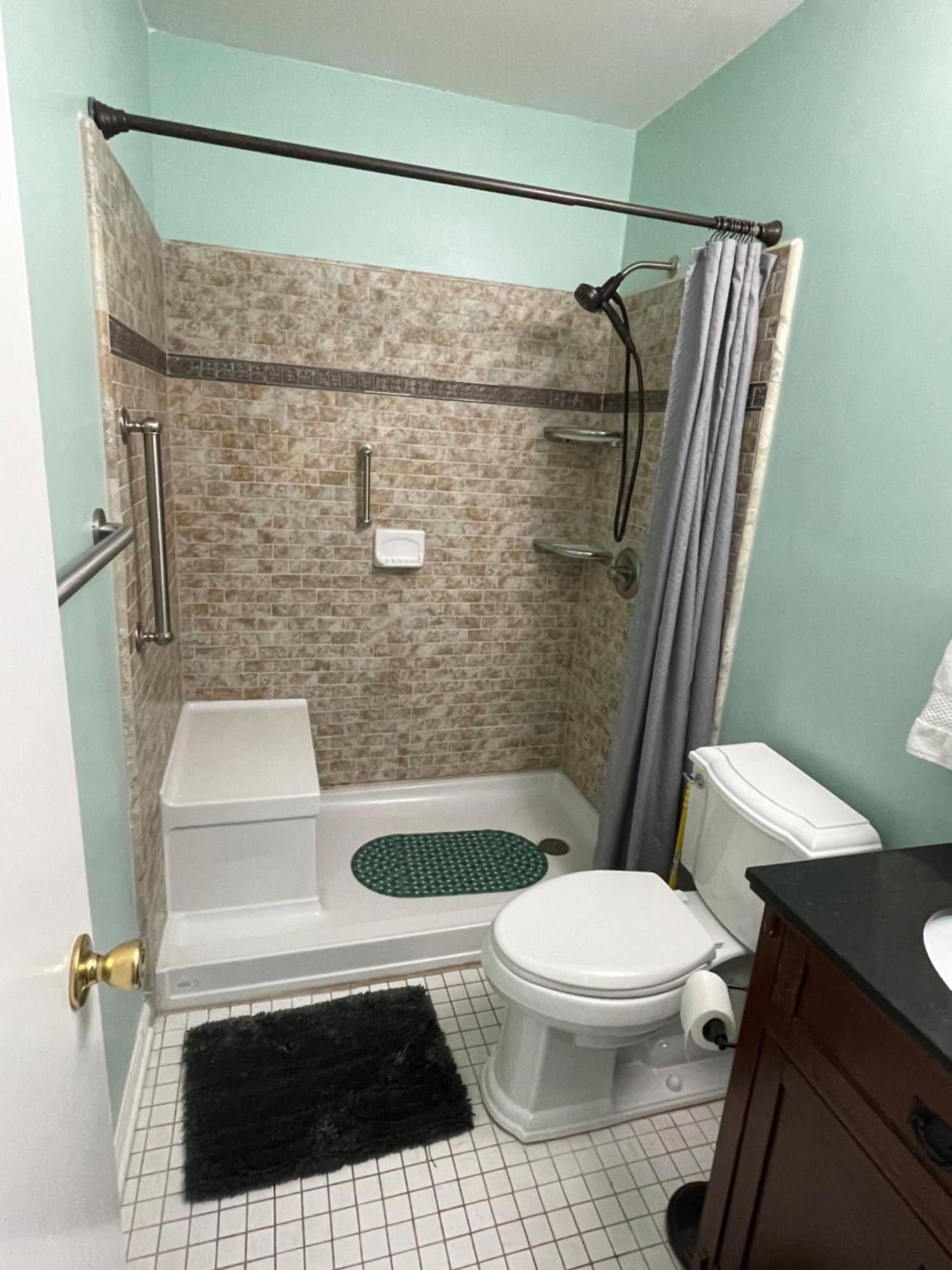 Wayne'S Place-Hot Tub, Pet Friendly. Close To Hpu Highpoint المظهر الخارجي الصورة